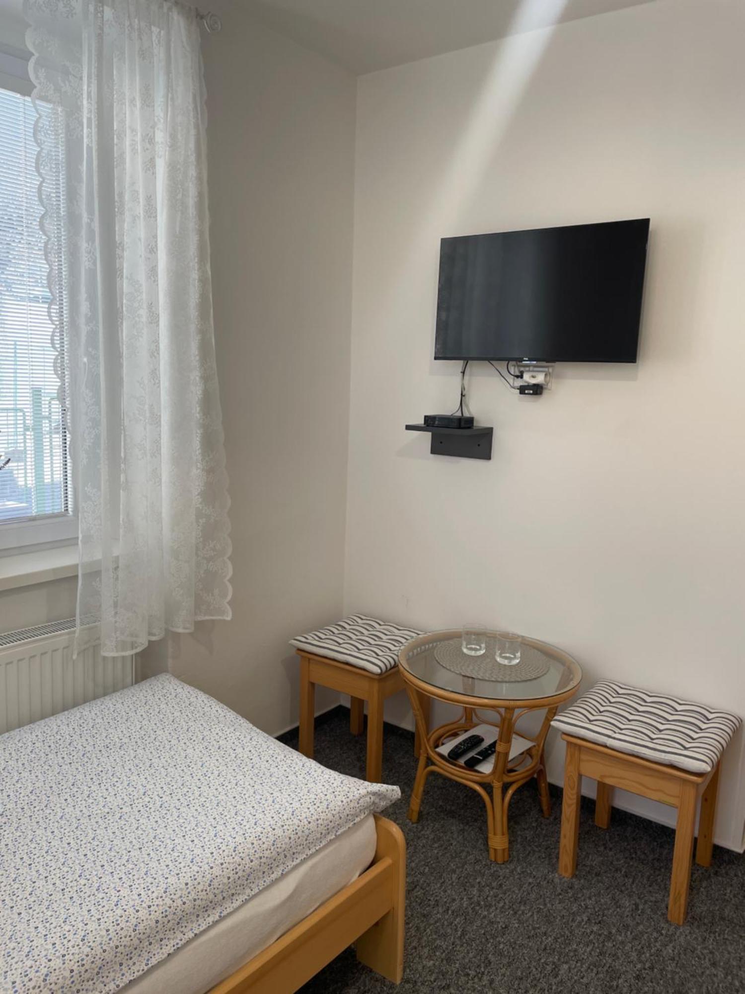 Penzion Jecminek Luhačovice Exteriör bild