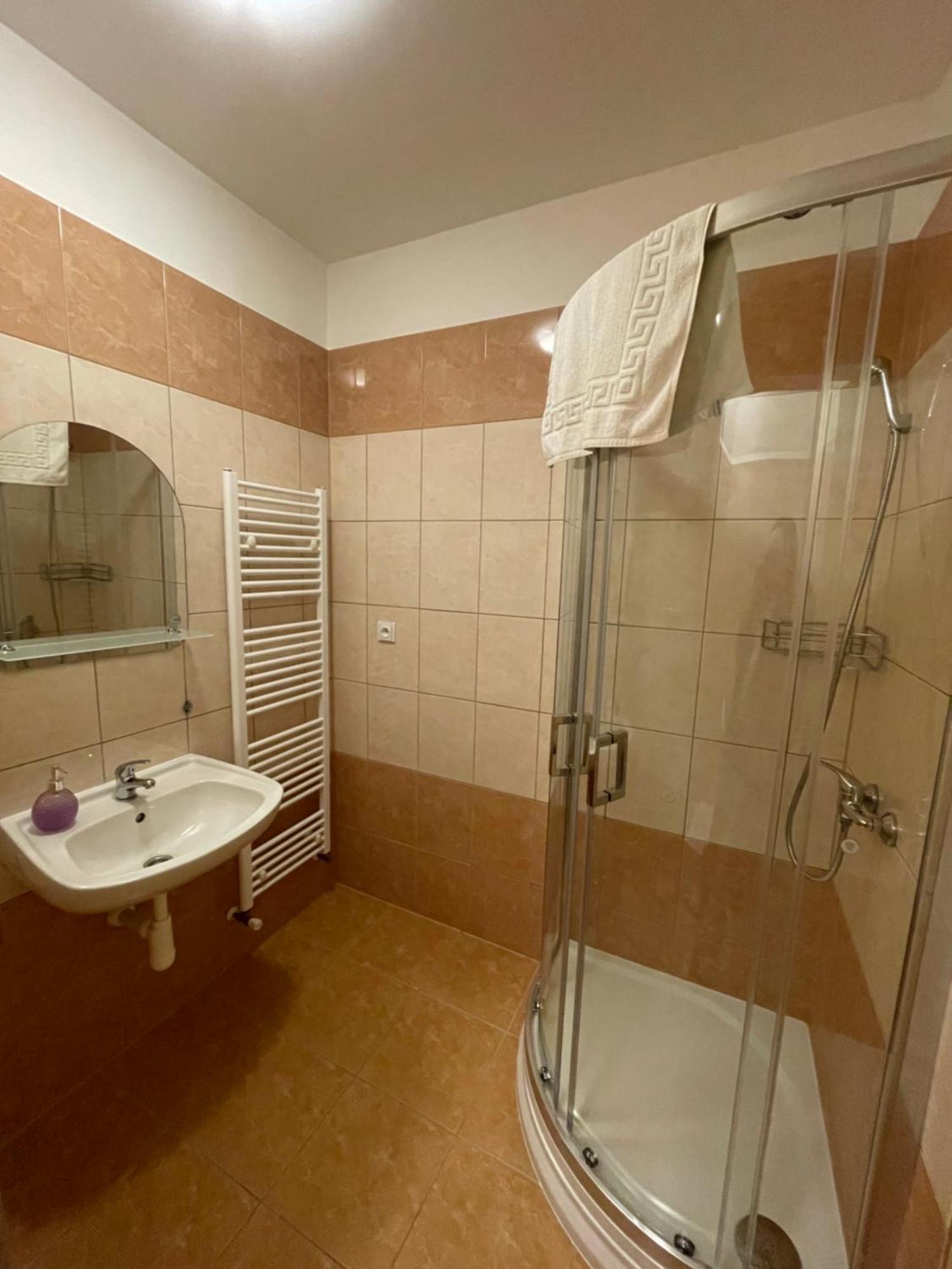 Penzion Jecminek Luhačovice Exteriör bild